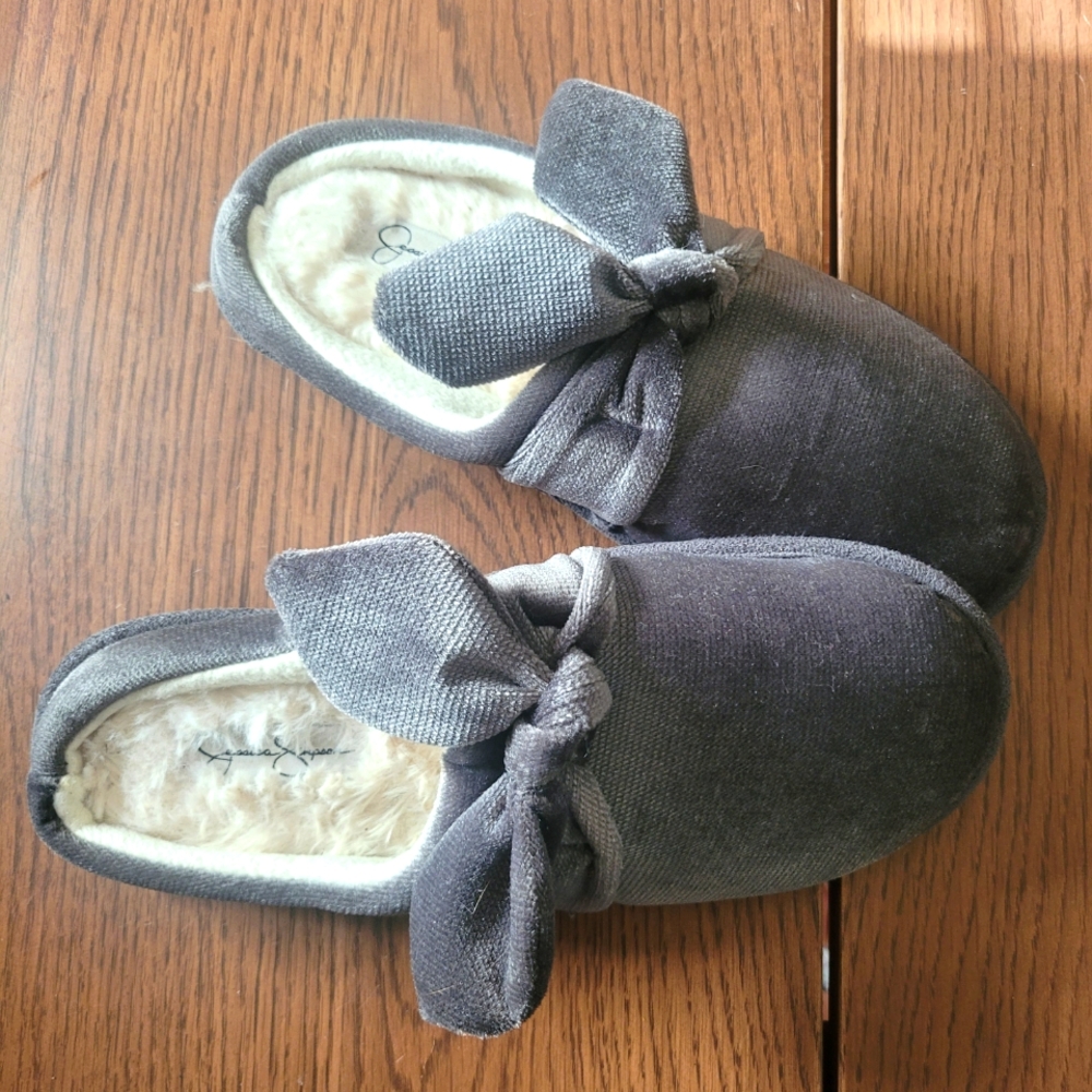JESSICA SIMPSON Gray Velvet Slippers with Bow 7/8 - Picture 2 of 8